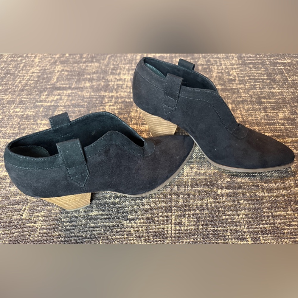 Elegant Black Suede Ankle Booties